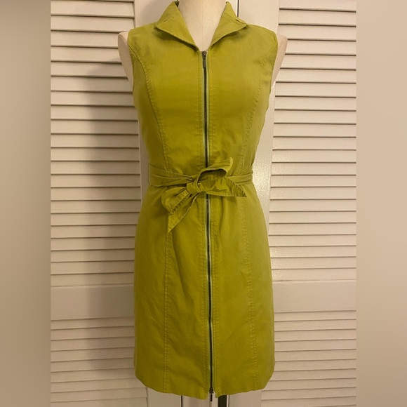 Vintage Doncaster Pistachio Green Zipper Dress – 90s Vibes, Modern Edge- Size 4P - Picture 1 of 8